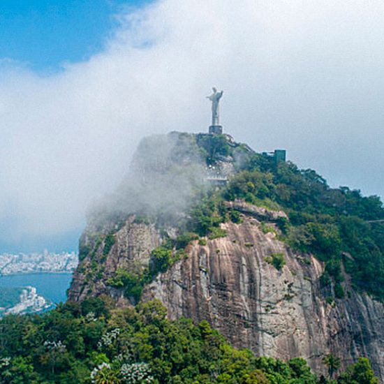 Corpo de Bombeiros do Rio instala unidade para atendimento a vítimas socorridas por aeronaves